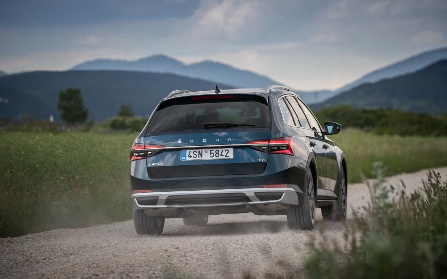  Skoda Superb Scout 2019 года  (WW) (фото 32 из 72)